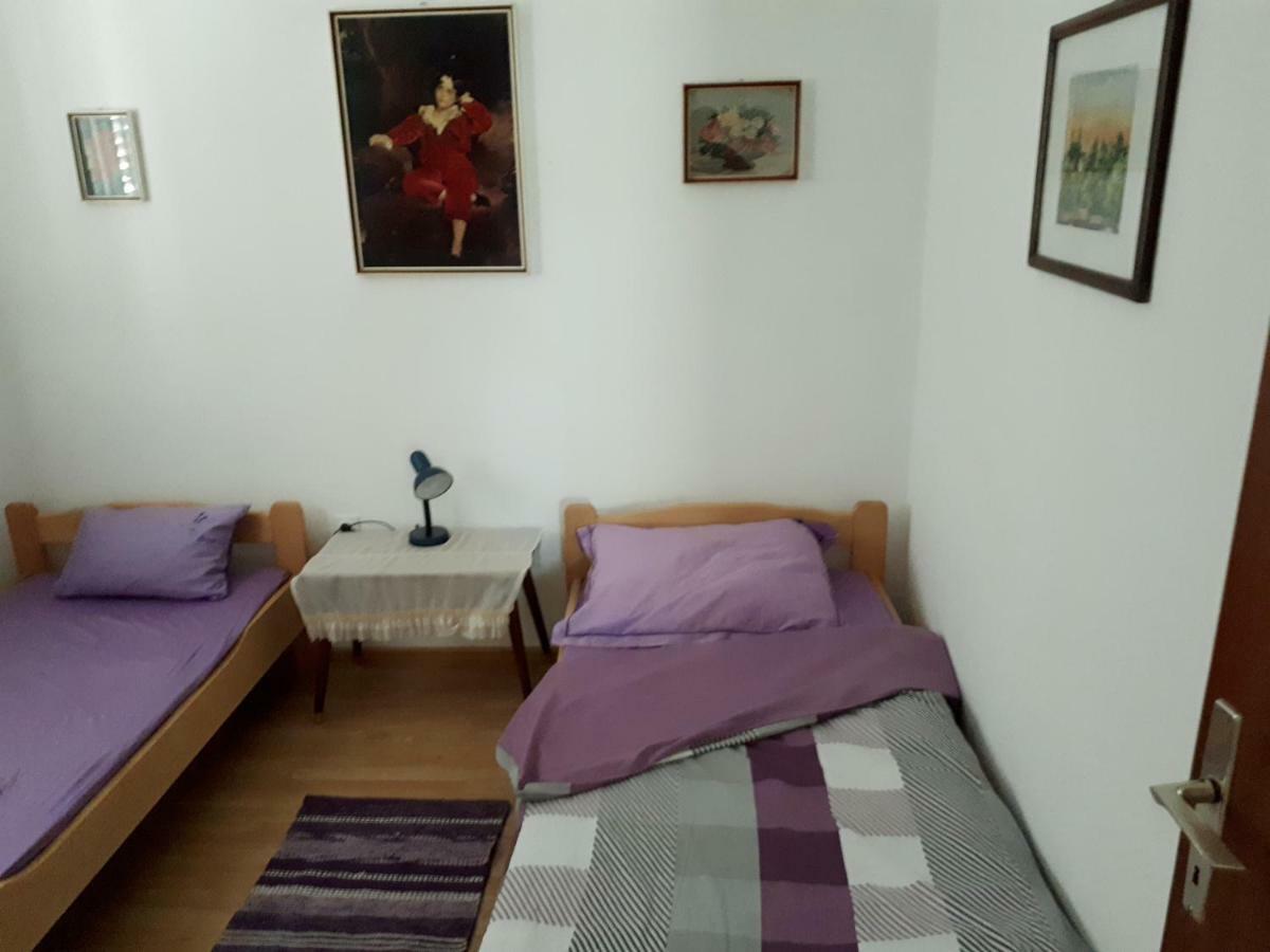 Apartman Fox Apartment Pirovac Exterior photo
